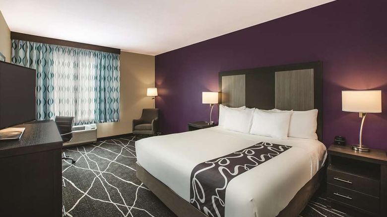 <b>La Quinta Inn & Stes Dallas NE Arboretum Room</b>. Images powered by <a href="https://iceportal.shijigroup.com/" title="IcePortal" target="_blank">IcePortal</a>.