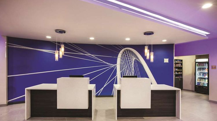 La Quinta Inn & Stes Dallas NE Arboretum Lobby