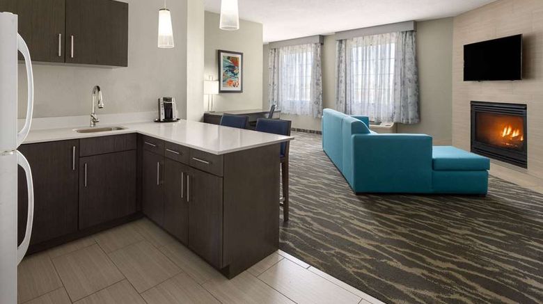 <b>La Quinta Inn & Suites Kokomo Suite</b>. Images powered by <a href="https://iceportal.shijigroup.com/" title="IcePortal" target="_blank">IcePortal</a>.