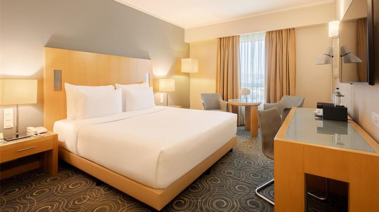SANA Malhoa Hotel Room