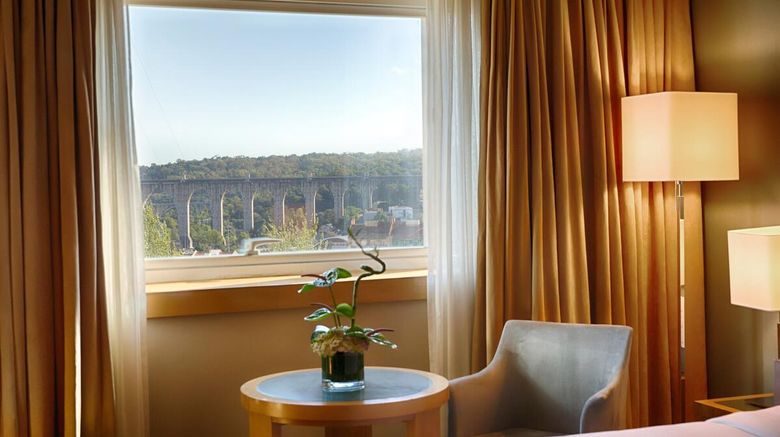 <b>SANA Malhoa Hotel Room</b>. Images powered by <a href="https://iceportal.shijigroup.com/" title="IcePortal" target="_blank">IcePortal</a>.