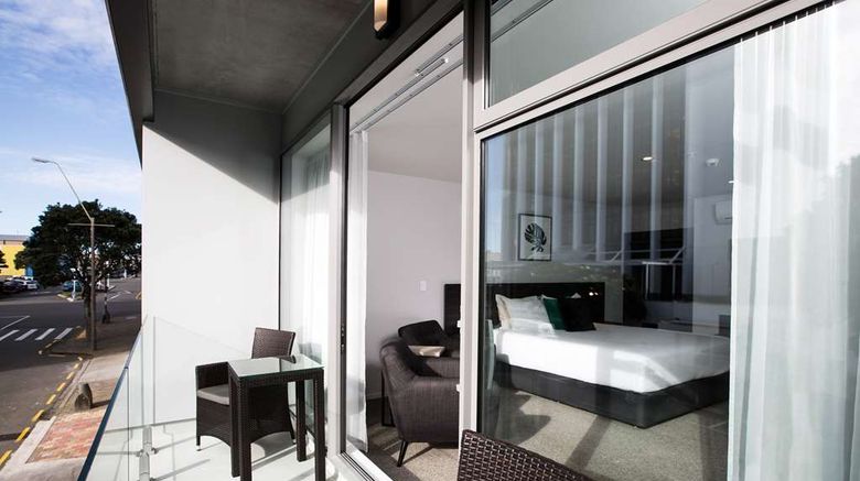 <b>The Metrotel Motel Room</b>. Images powered by <a href="https://iceportal.shijigroup.com/" title="IcePortal" target="_blank">IcePortal</a>.