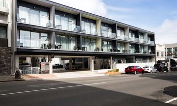 The Metrotel Motel