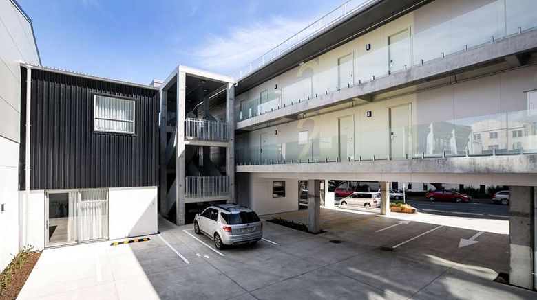 <b>The Metrotel Motel Exterior</b>. Images powered by <a href="https://iceportal.shijigroup.com/" title="IcePortal" target="_blank">IcePortal</a>.