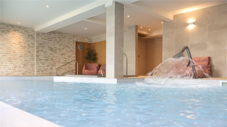 <b>Hotel Collingwood, BW Signature Pool</b>. Images powered by <a href="https://iceportal.shijigroup.com/" title="IcePortal" target="_blank">IcePortal</a>.