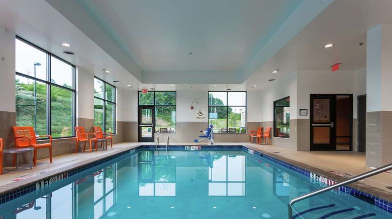 <b>Hampton Inn Cumberland Pool</b>. Images powered by <a href="https://iceportal.shijigroup.com/" title="IcePortal" target="_blank">IcePortal</a>.