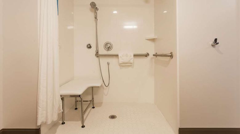 <b>Hampton Inn Cumberland Room</b>. Images powered by <a href="https://iceportal.shijigroup.com/" title="IcePortal" target="_blank">IcePortal</a>.