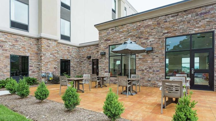 Hampton Inn Cumberland Exterior