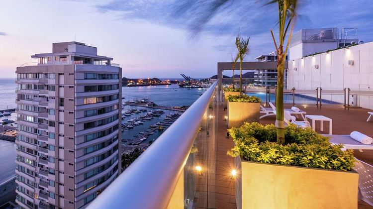 Hilton Garden Inn Santa Marta Exterior