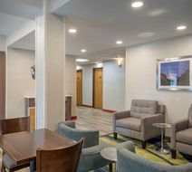 Best Western Saint Clairsville Lobby