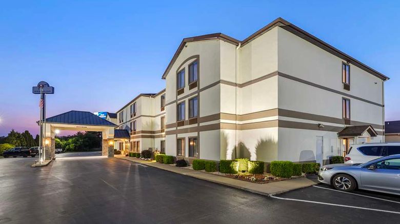 <b>Best Western Saint Clairsville Exterior</b>. Images powered by <a href="https://iceportal.shijigroup.com/" title="IcePortal" target="_blank">IcePortal</a>.