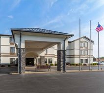 Best Western Saint Clairsville Exterior