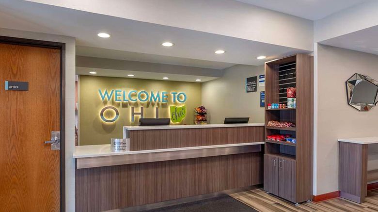 <b>Best Western Saint Clairsville Lobby</b>. Images powered by <a href="https://iceportal.shijigroup.com/" title="IcePortal" target="_blank">IcePortal</a>.