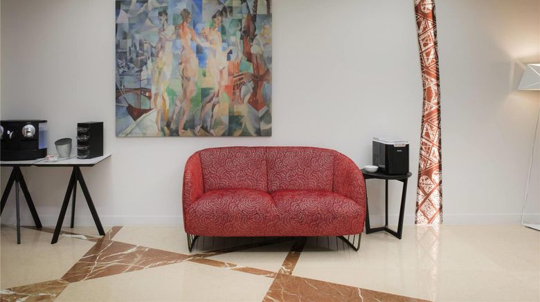 <b>Mercure Paris Pont de Levallois Neuilly Restaurant</b>. Images powered by <a href="https://iceportal.shijigroup.com/" title="IcePortal" target="_blank">IcePortal</a>.