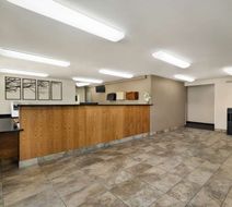 Baymont Inn & Suites Elko Lobby