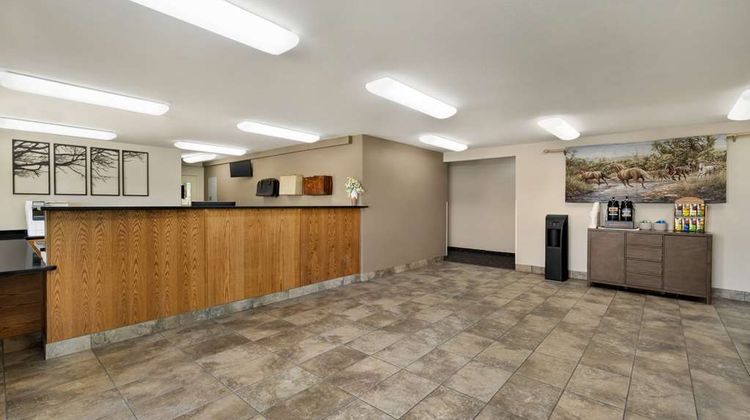 Baymont Inn & Suites Elko Lobby