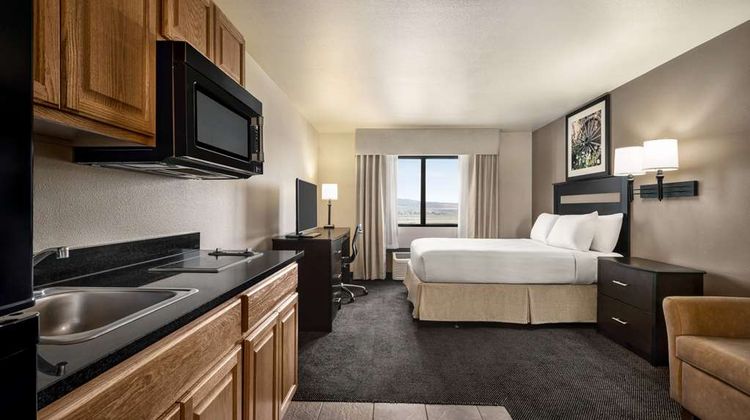 Baymont Inn & Suites Elko Room