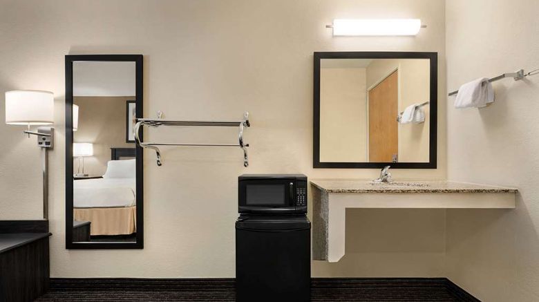 <b>Baymont Inn & Suites Elko Room</b>. Images powered by <a href="https://iceportal.shijigroup.com/" title="IcePortal" target="_blank">IcePortal</a>.