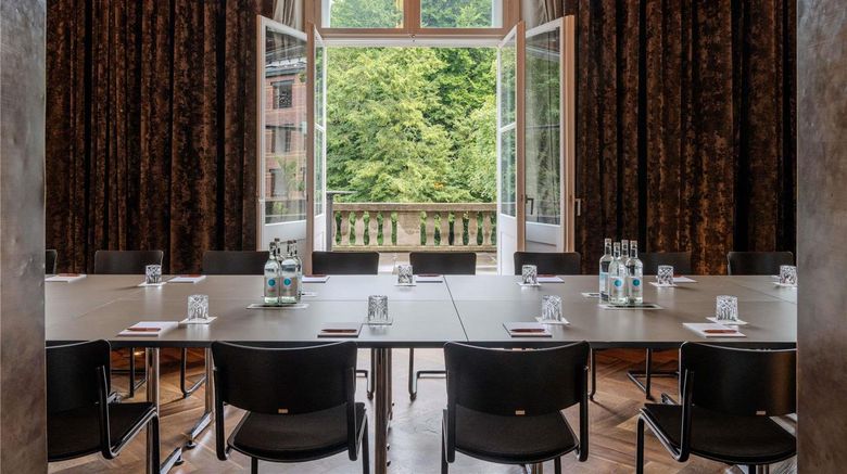 <b>SO Berlin Das Stue Meeting</b>. Images powered by <a href="https://iceportal.shijigroup.com/" title="IcePortal" target="_blank">IcePortal</a>.