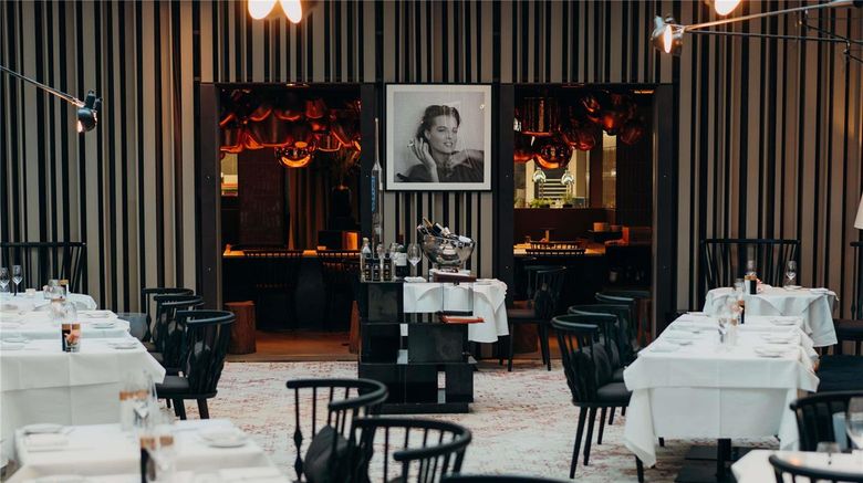 <b>SO Berlin Das Stue Restaurant</b>. Images powered by <a href="https://iceportal.shijigroup.com/" title="IcePortal" target="_blank">IcePortal</a>.