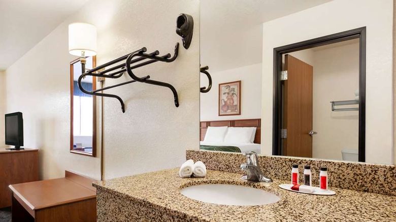<b>Travelodge by Wyndham North Platte Room</b>. Images powered by <a href="https://iceportal.shijigroup.com/" title="IcePortal" target="_blank">IcePortal</a>.