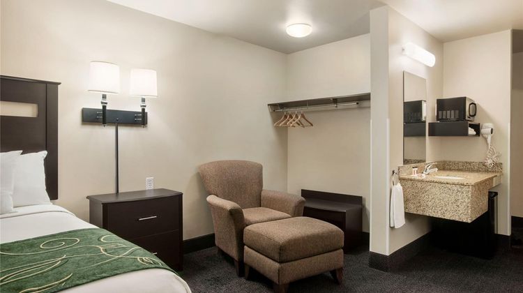 Baymont Inn & Suites Glenwood Room