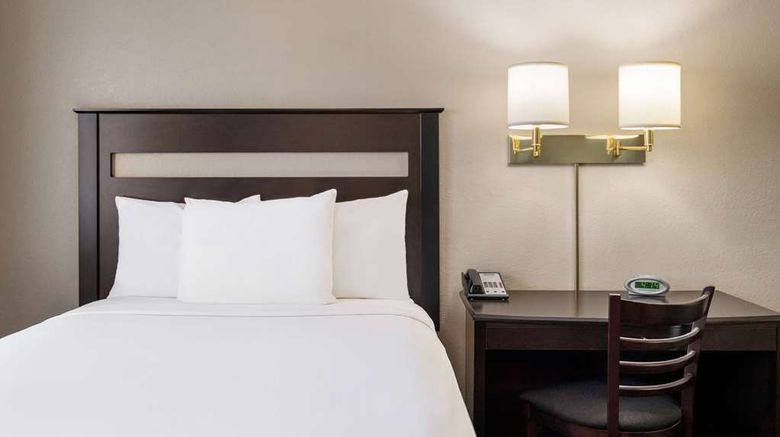 <b>Travelodge by Wyndham Dexter Room</b>. Images powered by <a href="https://iceportal.shijigroup.com/" title="IcePortal" target="_blank">IcePortal</a>.