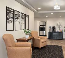 Baymont Inn & Suites Buffalo Lobby