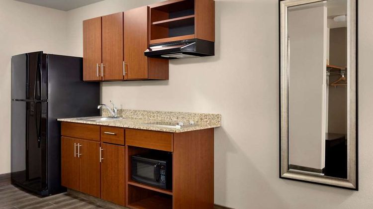 Baymont Inn & Suites Glendive Room