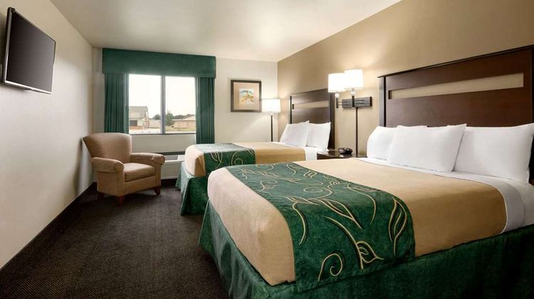 Baymont Inn & Suites Glendive Room