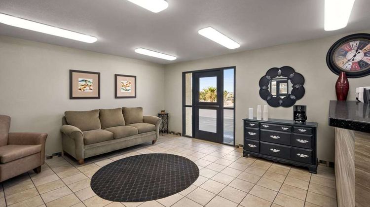 Travelodge by Wyndham Yuma Lobby