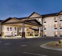 Baymont by Wyndham Wellington Exterior