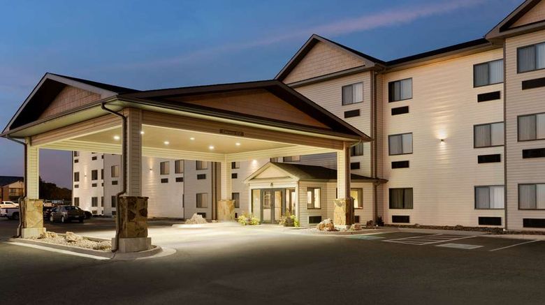 <b>Baymont by Wyndham Wellington Exterior</b>. Images powered by <a href="https://iceportal.shijigroup.com/" title="IcePortal" target="_blank">IcePortal</a>.