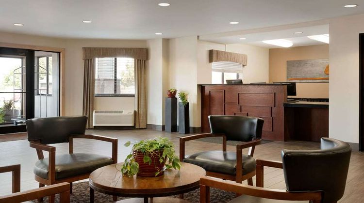 Baymont by Wyndham Wellington Lobby