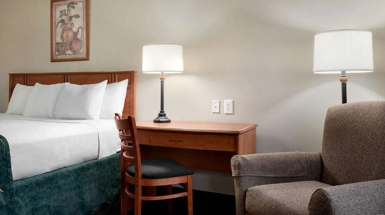 <b>Travelodge Clinton Valley West Room</b>. Images powered by <a href="https://iceportal.shijigroup.com/" title="IcePortal" target="_blank">IcePortal</a>.