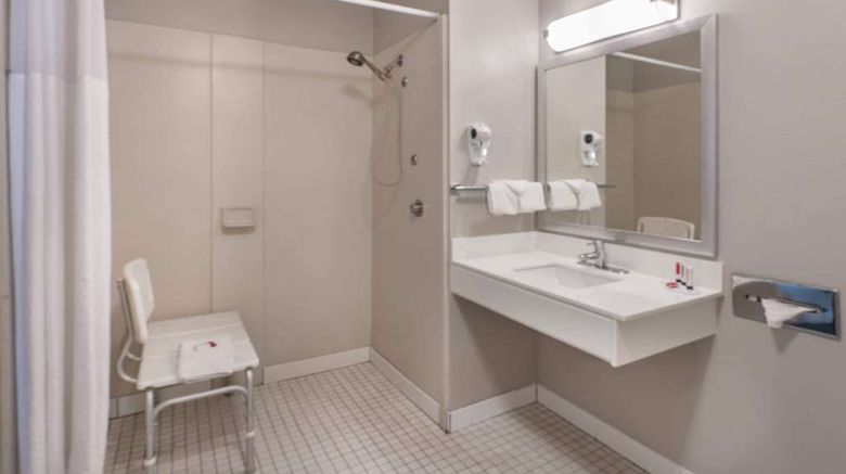 <b>Baymont Inn & Suites Albuquerque Arpt Room</b>. Images powered by <a href="https://iceportal.shijigroup.com/" title="IcePortal" target="_blank">IcePortal</a>.