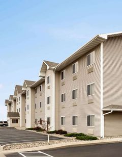 Baymont Inn & Suites Fremont