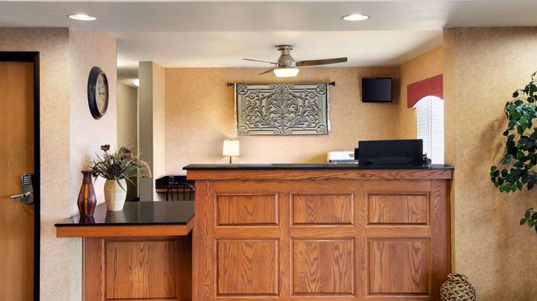 <b>Baymont Inn & Suites Fremont Lobby</b>. Images powered by <a href="https://iceportal.shijigroup.com/" title="IcePortal" target="_blank">IcePortal</a>.