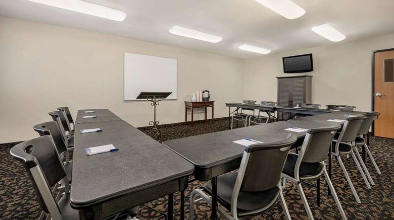 <b>Baymont Inn & Suites Fremont Meeting</b>. Images powered by <a href="https://iceportal.shijigroup.com/" title="IcePortal" target="_blank">IcePortal</a>.