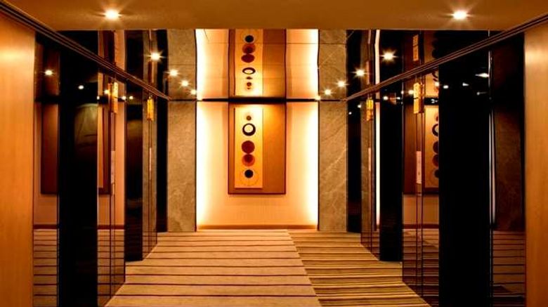 <b>The Kowloon Hotel Lobby</b>. Images powered by <a href="https://iceportal.shijigroup.com/" title="IcePortal" target="_blank">IcePortal</a>.