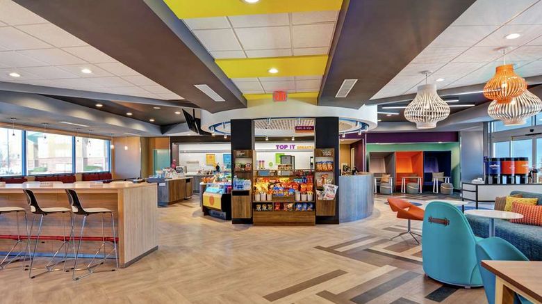 <b>Tru by Hilton Baton Rouge Citiplace Lobby</b>. Images powered by <a href="https://iceportal.shijigroup.com/" title="IcePortal" target="_blank">IcePortal</a>.