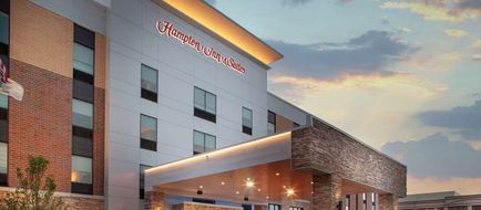 Hampton Inn & Suites Chicago-Burr Ridge Exterior