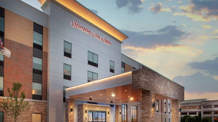 Hampton Inn & Suites Chicago-Burr Ridge Exterior