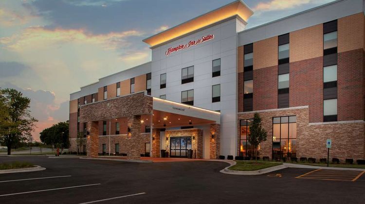 Hampton Inn & Suites Chicago-Burr Ridge Exterior