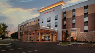 Hampton Inn & Suites Chicago-Burr Ridge