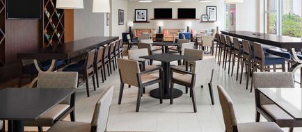 Hampton Inn Chicago McCormick Place Lobby
