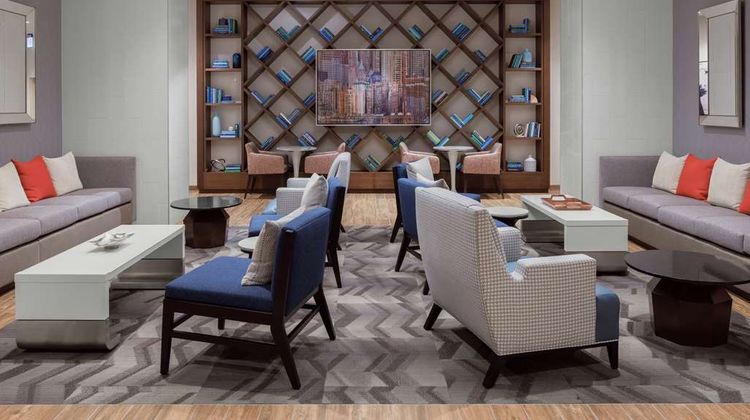 Hampton Inn Chicago McCormick Place Lobby