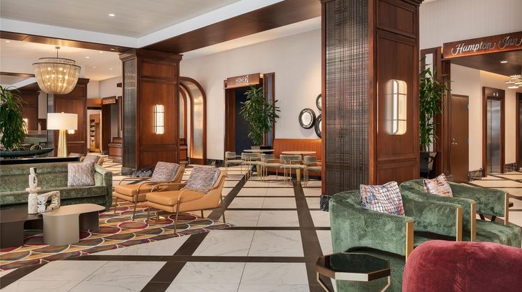 Hilton Garden Inn McCormick Place Lobby