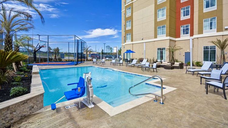 Homewood Suites Conroe Pool