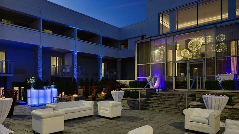<b>The Kingsley Bloomfield Hills - a DoubleTree Exterior</b>. Images powered by <a href="https://iceportal.shijigroup.com/" title="IcePortal" target="_blank">IcePortal</a>.